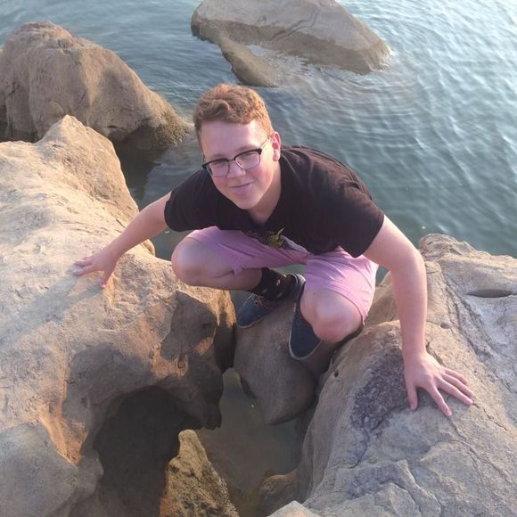 Meet your Posher, Max - Picture 1 of 1